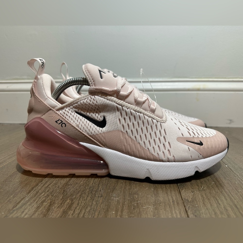 Nike Air Max 270 Light Soft Pink Women’s Size 11 (AH6789-604) NEW!